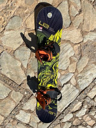 Tabla Snow LibTech Skate Banana BTX y fijaciones 
