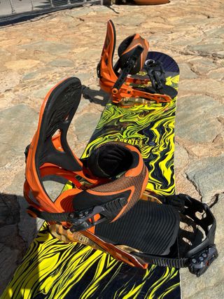 Tabla Snow LibTech Skate Banana BTX y fijaciones 