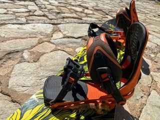 Tabla Snow LibTech Skate Banana BTX y fijaciones 