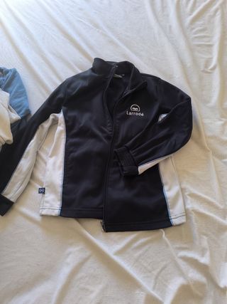 Chaqueta chándal Larrodé T8