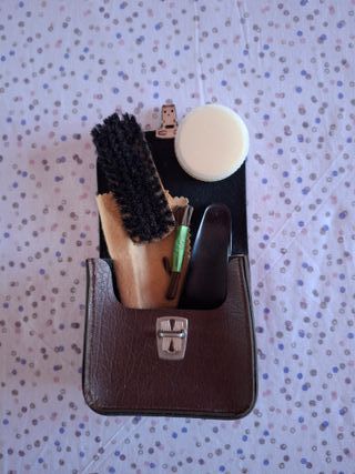 Estuche Limpiador de Zapatos Marrón