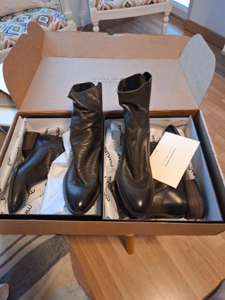 Botines Mimmu piel verde. Original 199€