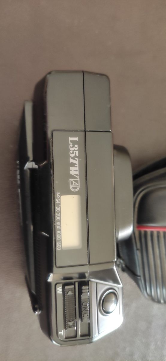 Macchina fotografica vintage Nikon L35TW,