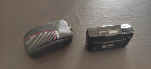 Macchina fotografica vintage Nikon L35TW,