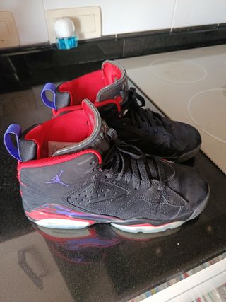 Nike Air Jordan Zapatillas Negras y Rojas
