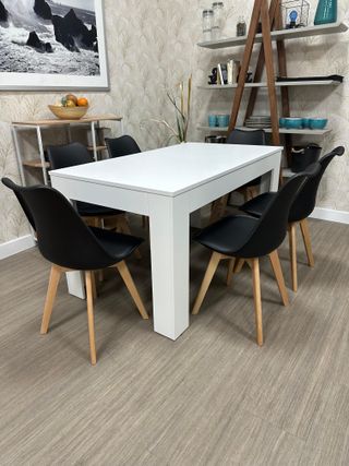 Mesa de comedor y 6 sillas nuevas