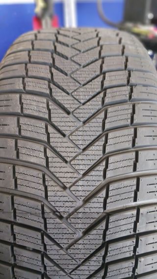 225/45 R17 94W APTANY RC501 