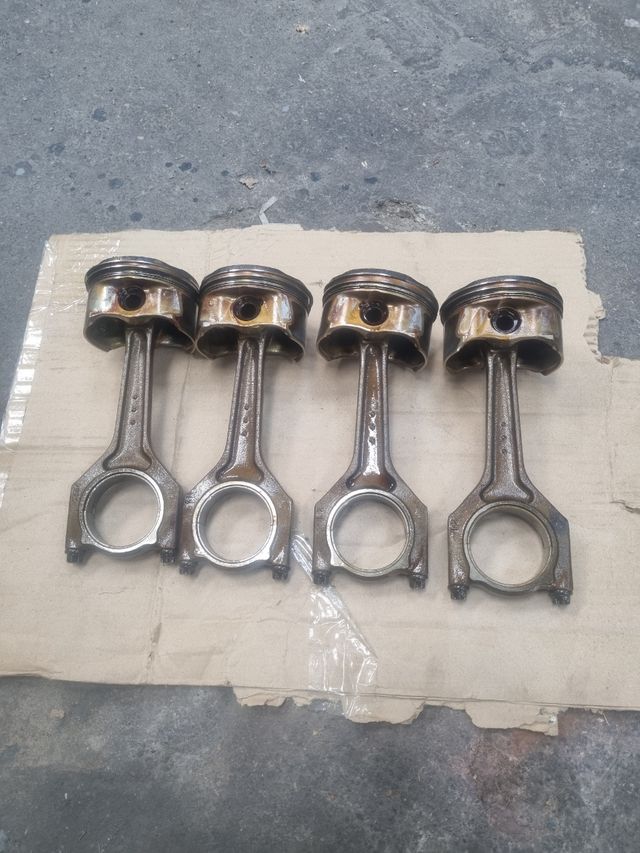 Pistones BMW N42B18A E46