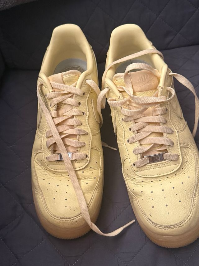 Nike Air Force 1 Amarillas
