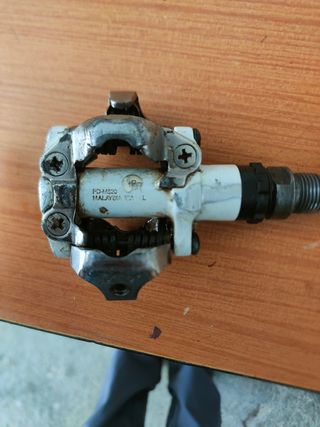 Pedales automáticos Shimano