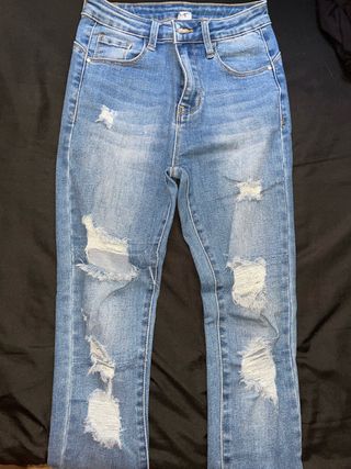 Pantalón tejano roto talla S