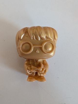 Mini Funko Pop Harry Potter Dorado de Kinder joy