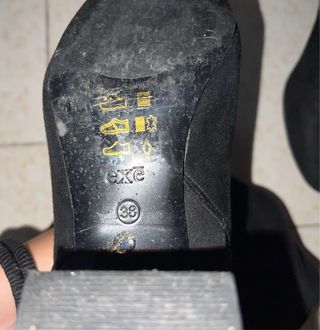 Stivali alti neri scamosciati con tacco