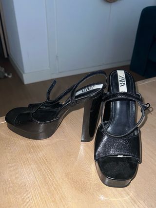 Sandalias de tacón Zara negras
