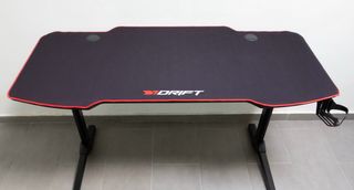 Mesa Gaming Drift, Color negro.
