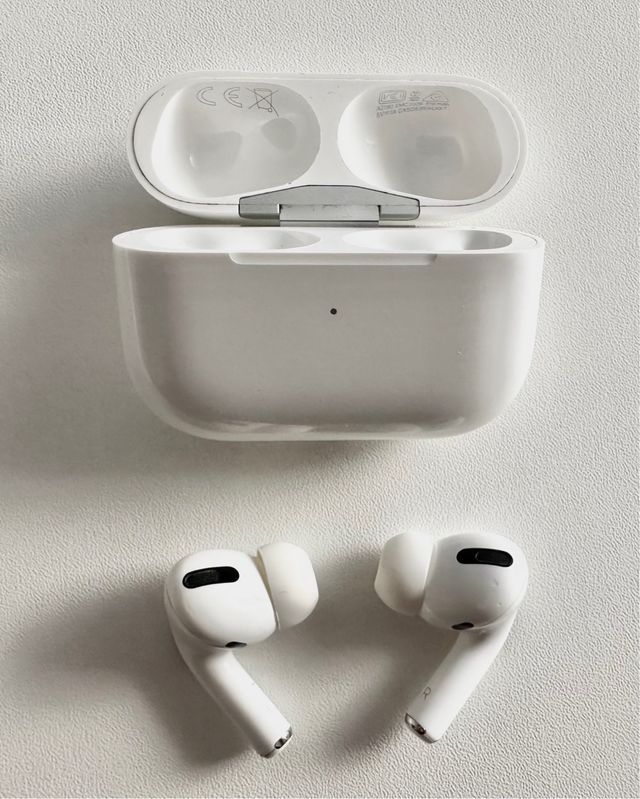 AirPods Pro Apple más funda protectora