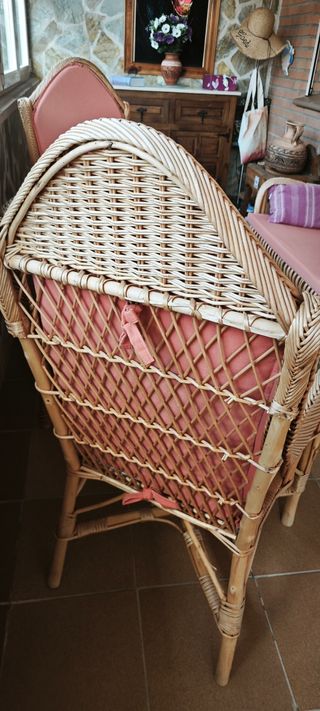 Set mimbre: 2 sillas, 2 mesas, sofá y rinconera