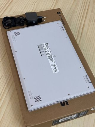 Portátil ASUS Plata