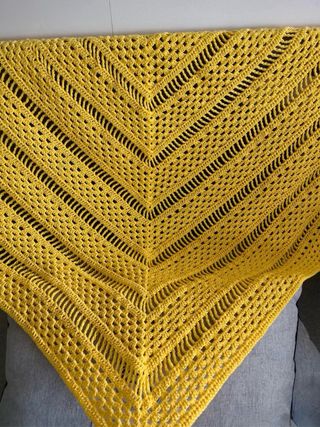 Chal tejido a mano por encargo