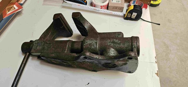 TORNILLO DE BANCO MARCA IRIMO 150 mm A/ FORJADO