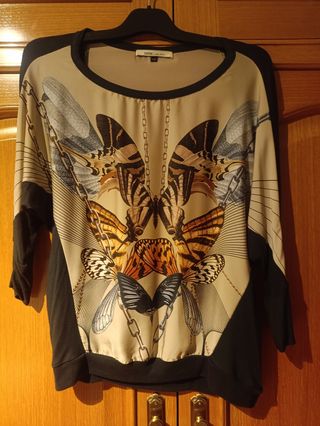 Blusa Berchka Beige Talla L Mariposas