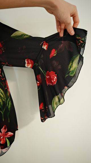 Blusa floreale nera donna