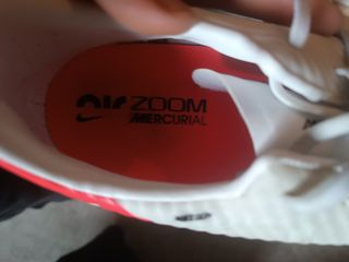 Scarpe da calcio Nike bianche e rosse