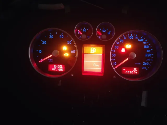 Cuadro de instrumentos Audi TT MK1. RECONSTRUIDO.