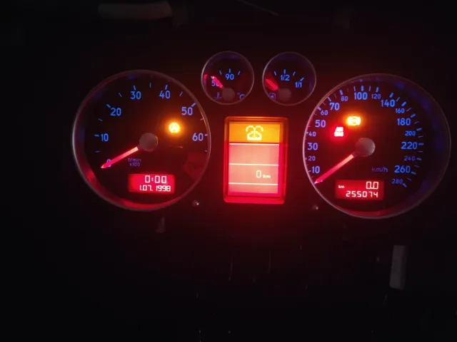 Cuadro de instrumentos Audi TT MK1. RECONSTRUIDO.