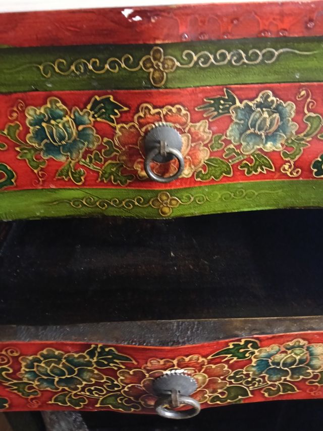 Comodino tibetano decorato legno