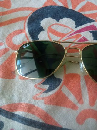 Gafas de sol Ray-Ban doradas