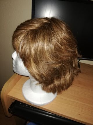 Peluca mujer castaña, solo un uso