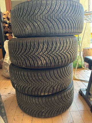 Llantas 17 con neumáticos Audi
