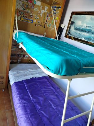 Mueble compacto literas y armario