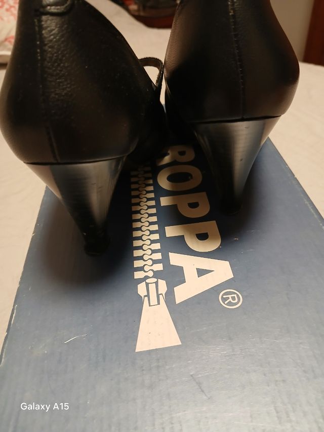 Zapatos de tacón negros talla 38