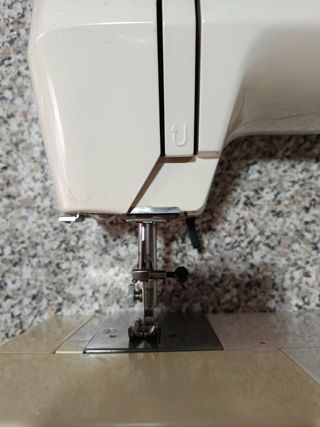 Máquina de coser Privileg Super Nutzstich