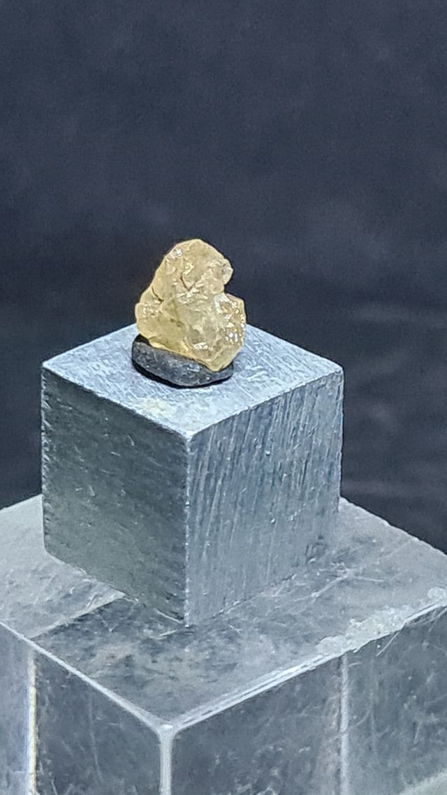 Minerali fluorescenti Scheelita Mina Conchita