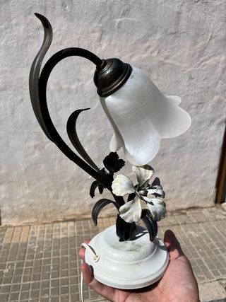 Lámpara de mesita de noche floral