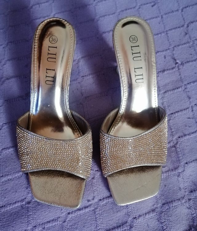 Sandalias Liu Liu Talla 36 Doradas/Plateadas