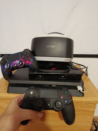 PS4 1TB + VR Kit + Mandos