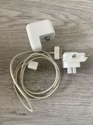 Cargador Apple Tablet + Cable USB
