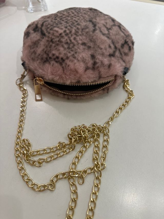 Borsetta rotonda con catena oro , foderata