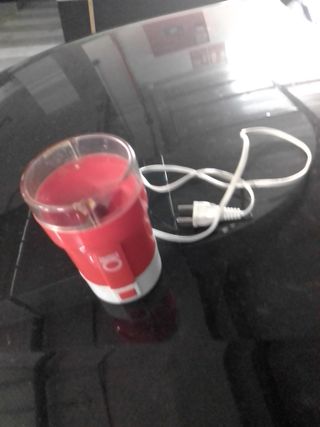 Molinillo de café rojo