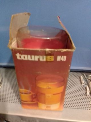Molinillo de café rojo