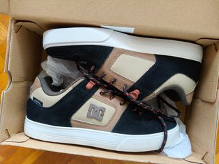 Zapatillas DC Shoes Beige, Negro y Marrón