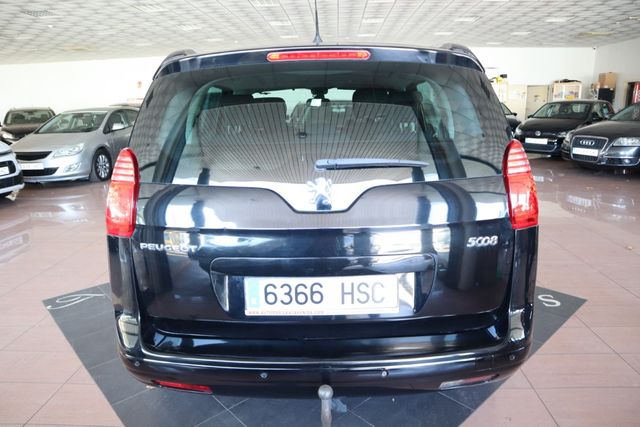 Peugeot 5008 2013