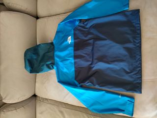 Cortavientos niño The North Face Azul. Talla M