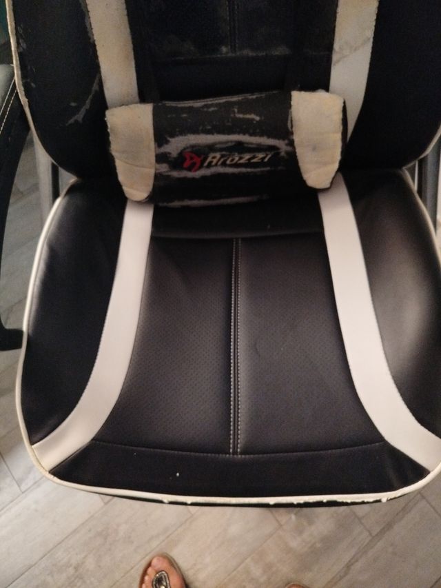 Silla Gaming Arozzi Negra y Blanca