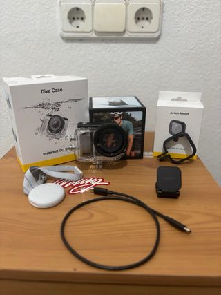 Insta360 GO ULTRA + ACCESORIOS y SD 