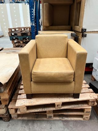 20 butacas de cuero beige para restaurar